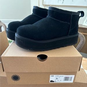 Ultra mini platform Uggs